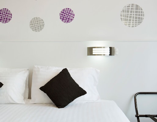 Derwent park accommodation carlyle hotel nightcap