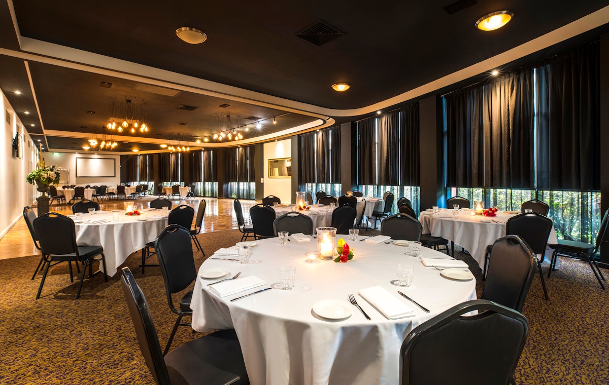 Seaford Hotel Photos | Nightcap at Seaford Hotel
